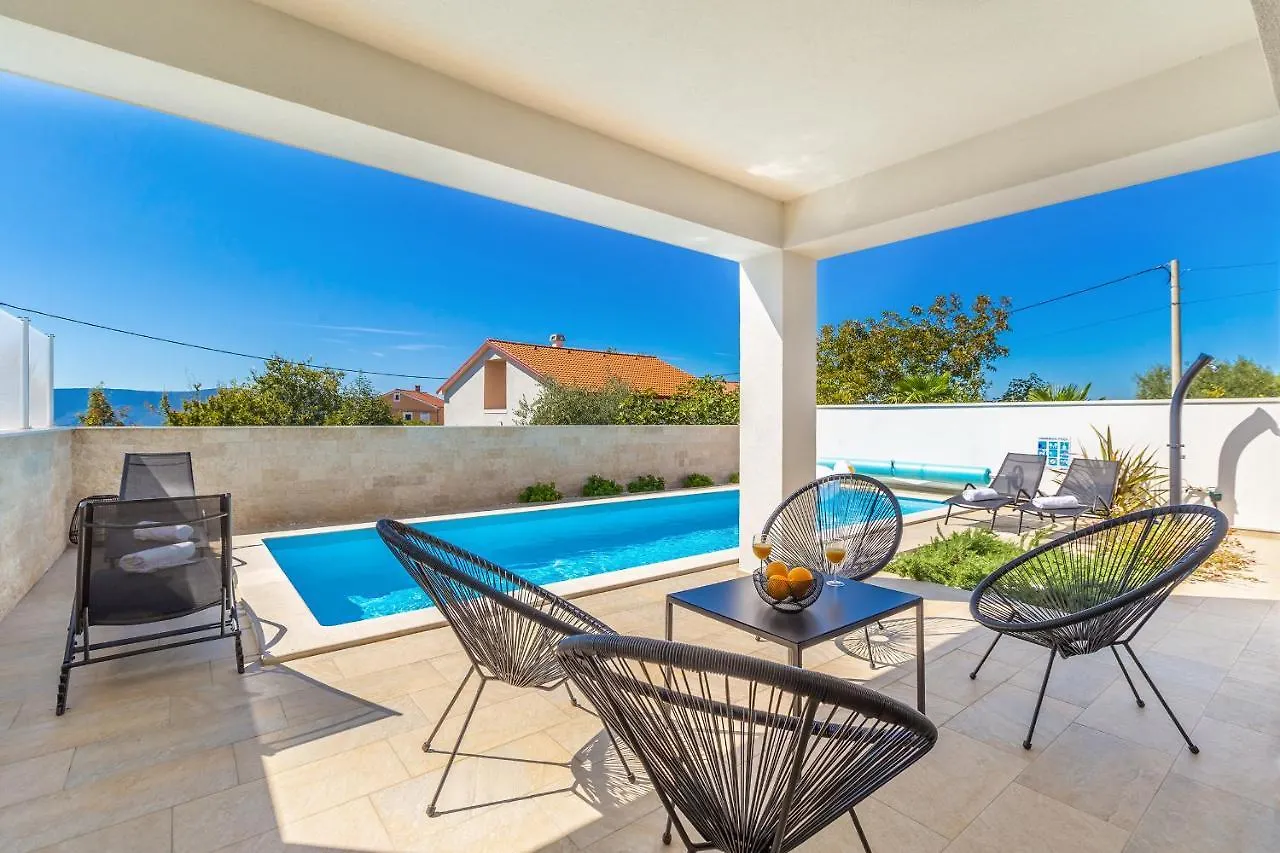 Holiday home Villa Insula Aurea No.1 Linardici