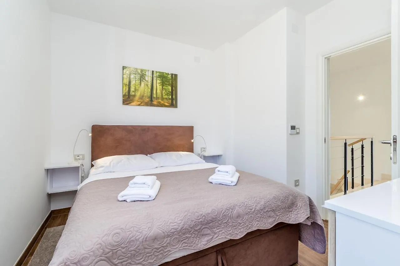 Villa Insula Aurea No.1 Linardici 0*,  Croatia