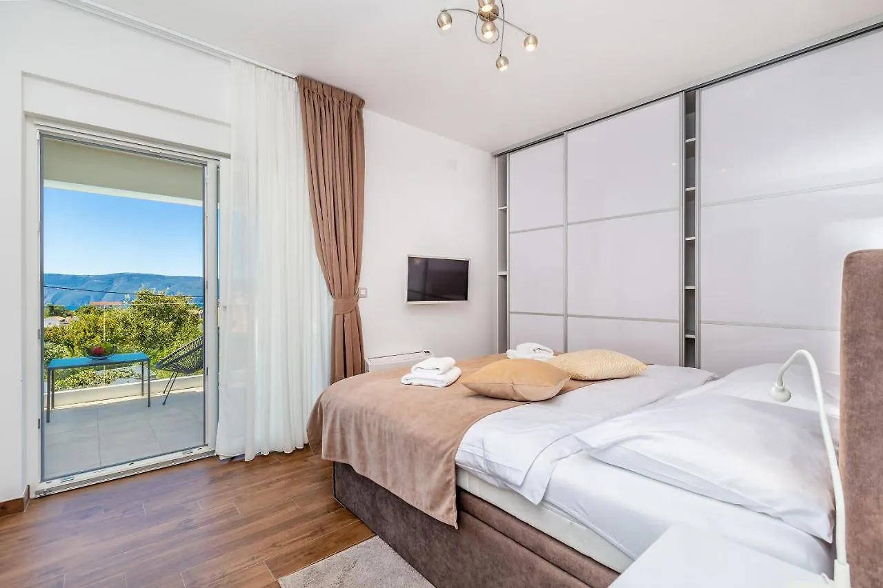 Villa Insula Aurea No.1 Linardici Holiday home