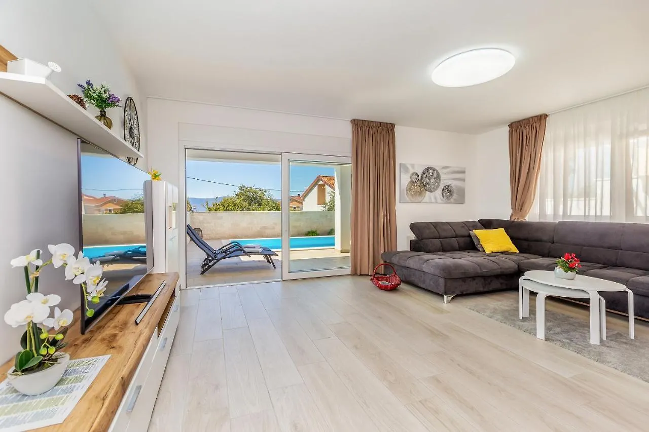 Feriehus Villa Insula Aurea No.1 Linardići