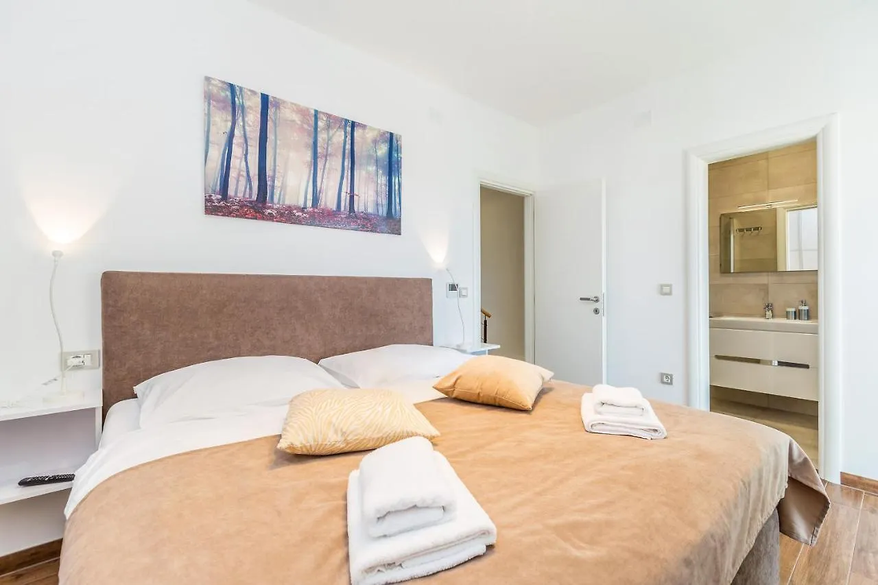 Tatil Evi Villa Insula Aurea No.1 Linardići