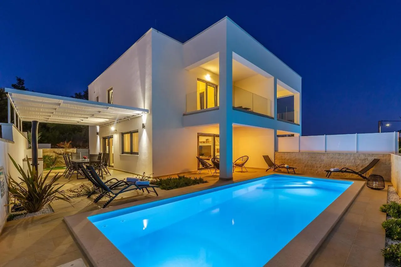 Villa Insula Aurea No.1 Linardići Feriehus